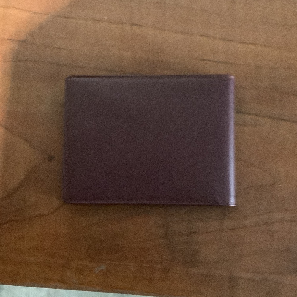 Cartier Burgundy Money Clip with Gold Corners - Picture 2 of 3